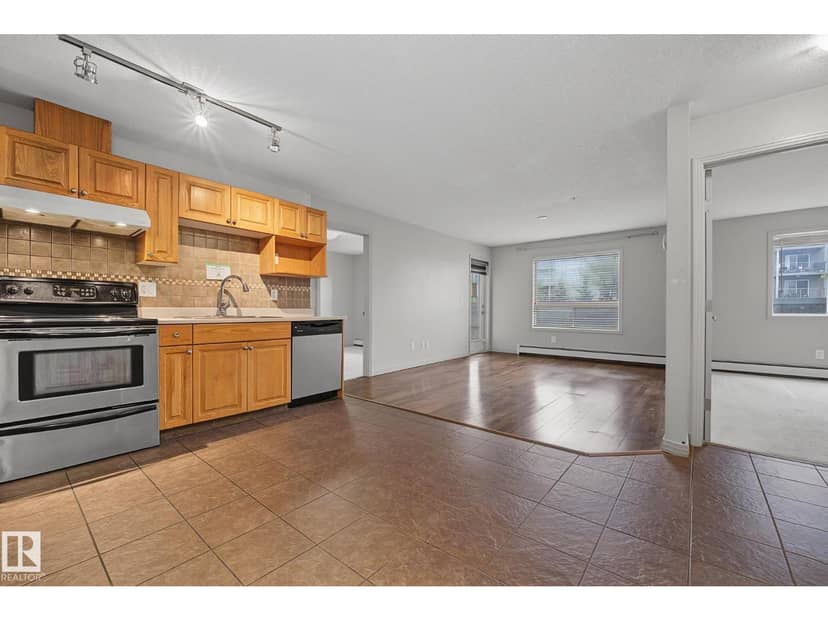#111 5005 165 AV NW, Edmonton, photo 3