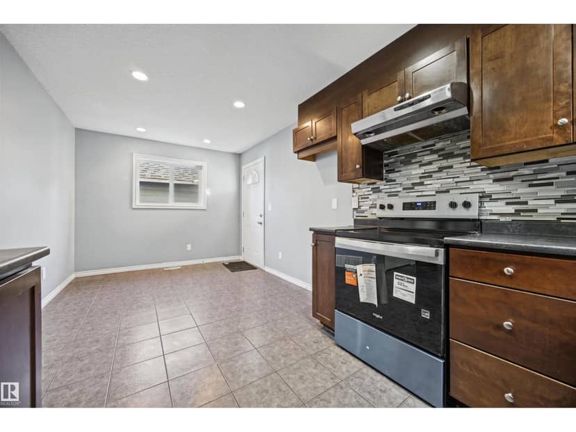 9626 106 AV NW — photo 14 of 40