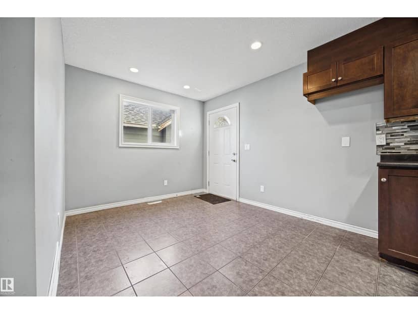 9626 106 AV NW — photo 16 of 40