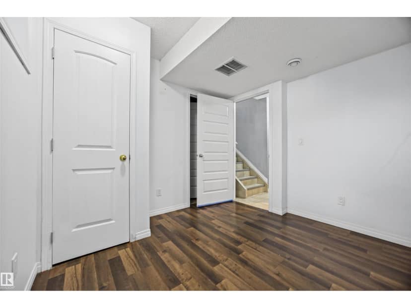 9626 106 AV NW — photo 34 of 40