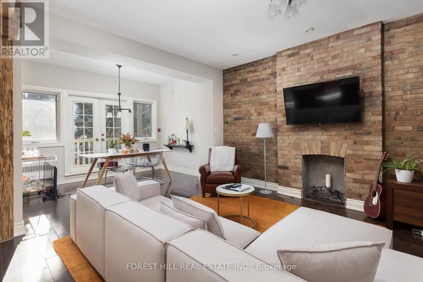 105 Balmoral Avenue, Toronto, photo 2