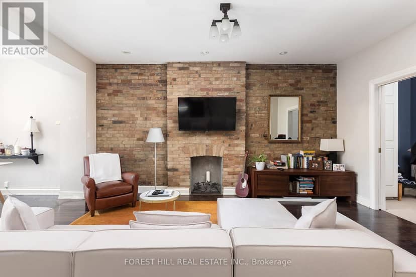 105 Balmoral Avenue, Toronto, photo 3