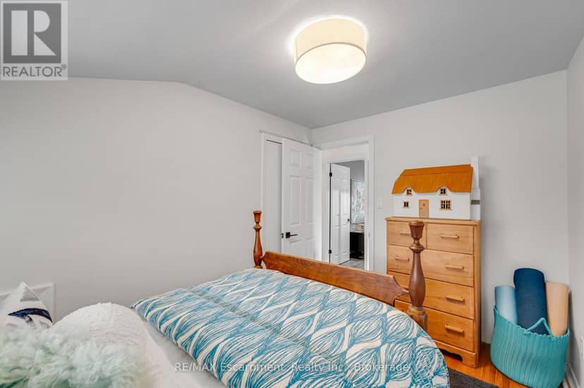 10 Goldfinch Road — photo 18 of 38