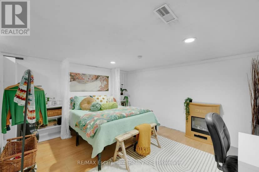 10 Goldfinch Road — photo 26 of 38