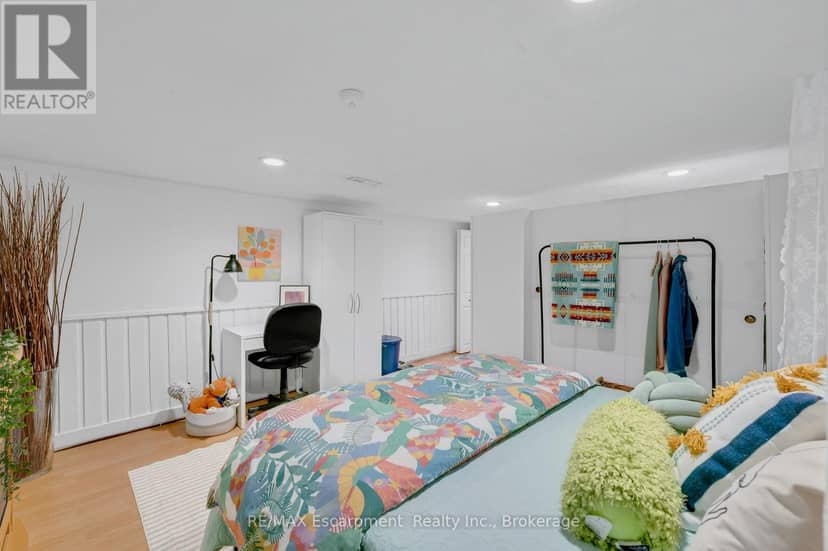 10 Goldfinch Road — photo 27 of 38