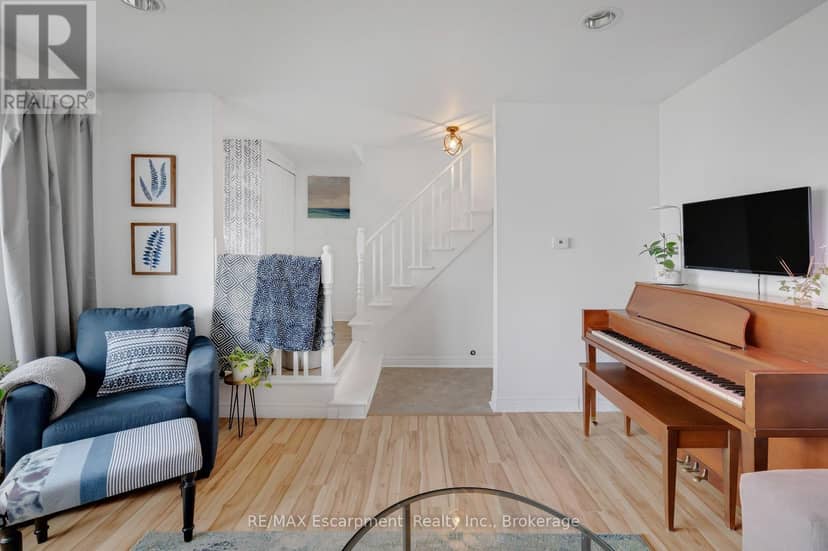 10 Goldfinch Road, Hamilton, photo 8