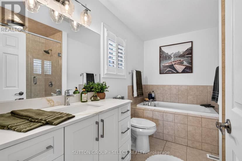 1653 Cedarcreek Crescent — photo 19 of 40