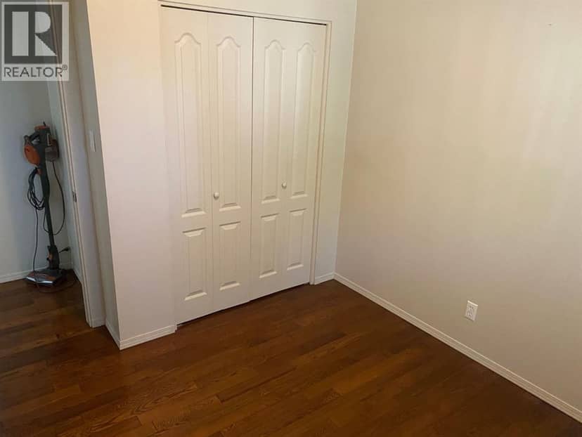 6609 45 Avenue — photo 15 of 24