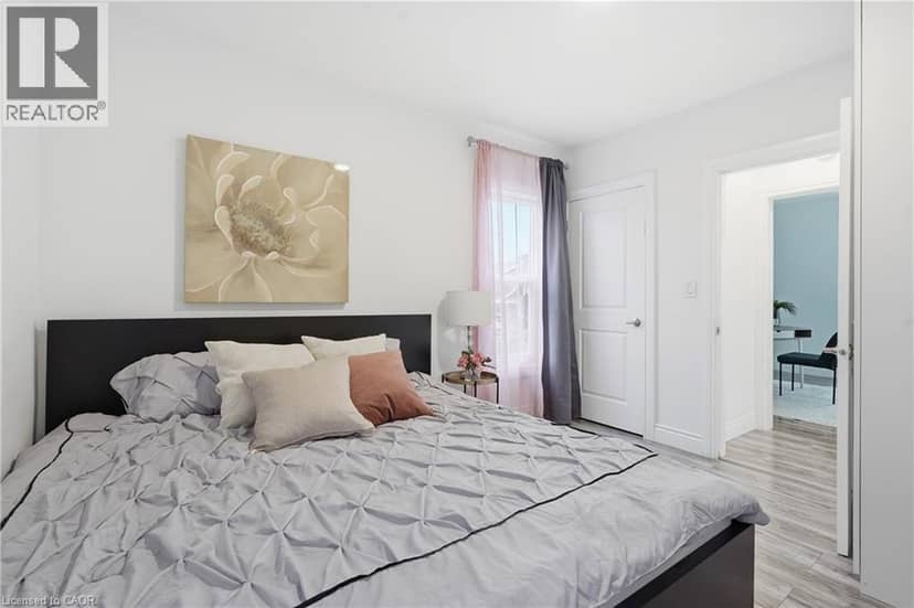 5098 ST LAWRENCE Avenue — photo 13 of 33