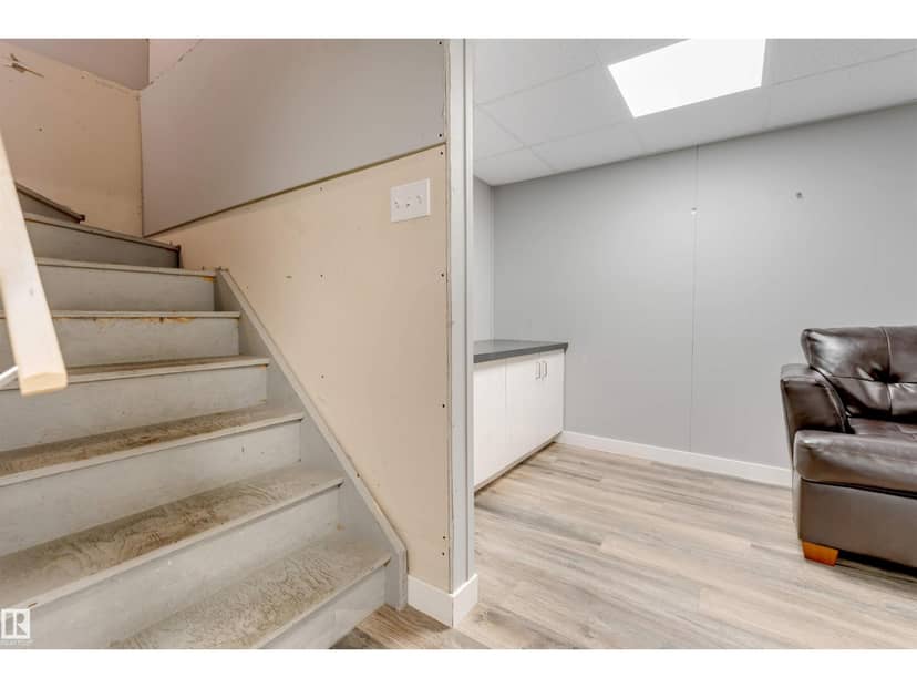 3908 166 AV NW — photo 38 of 40