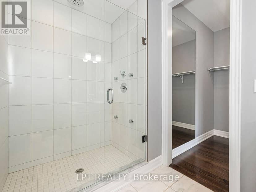 1 Dorchester Boulevard S — photo 19 of 40