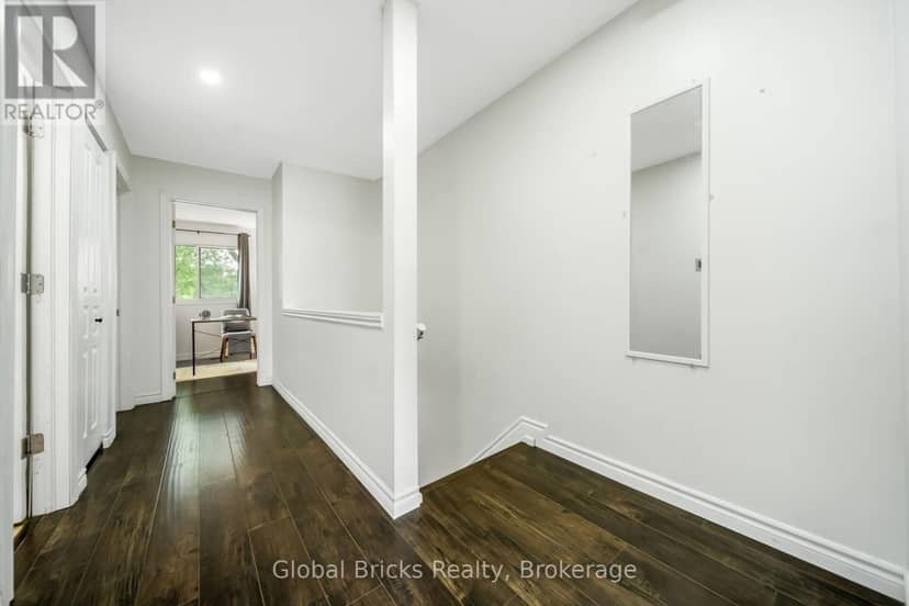 27 - 15 Green Valley Drive — photo 24 of 40