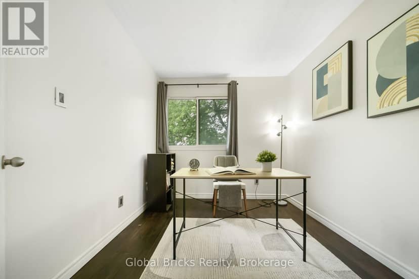 27 - 15 Green Valley Drive — photo 32 of 40