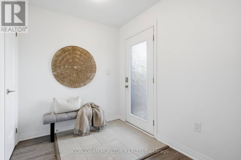 96 - 51 Sparrow Avenue — photo 5 of 25