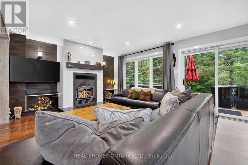 1018 Whites Road — photo 9 of 40