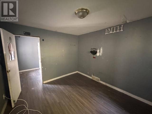 158 Trelawne AVE — photo 13 of 23