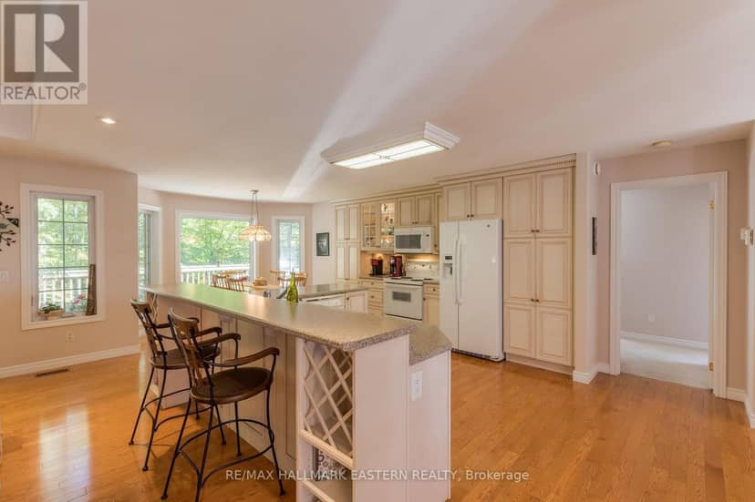 27 Woodland Trail, Kawartha Lakes, photo 8