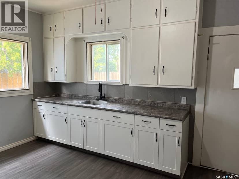 704 West AVENUE, Kamsack, photo 8