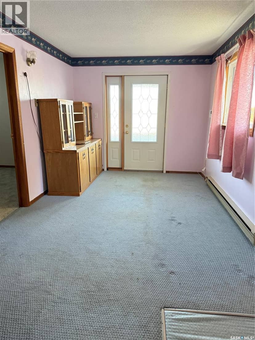 713 Healy AVENUE — photo 11 of 24