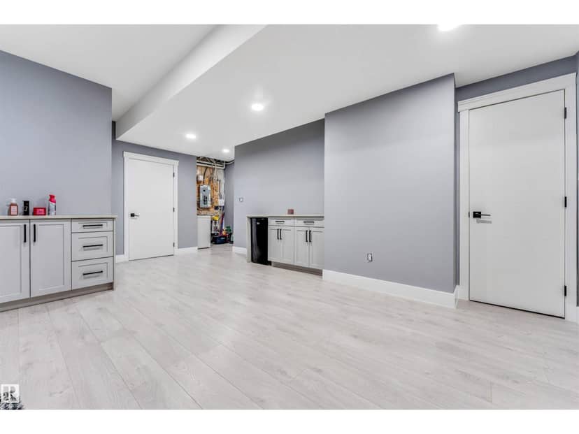 4712 35 ST — photo 32 of 40