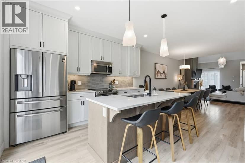 744 NELSON Street W Unit# 4 — photo 13 of 38