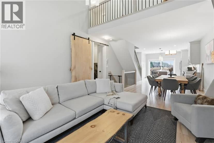 744 NELSON Street W Unit# 4 — photo 9 of 38