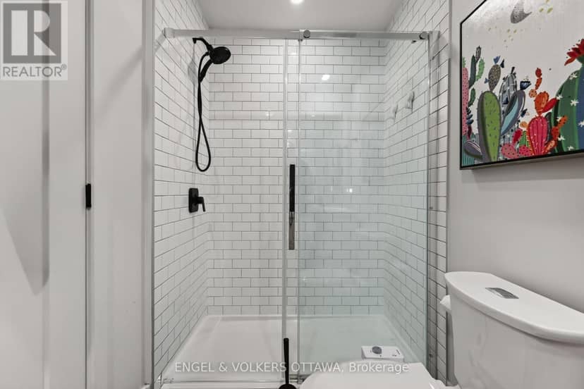 304 Riverdale Avenue — photo 22 of 40