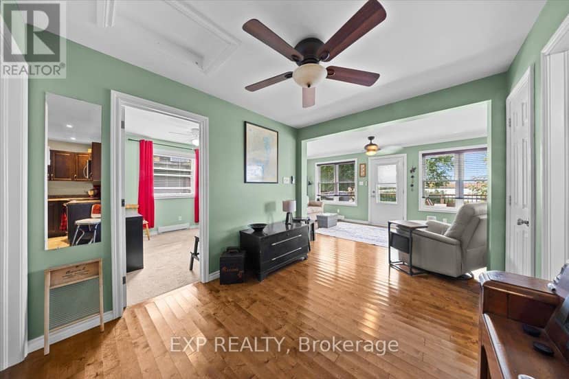 126 Gardiner Shore Road — photo 10 of 40