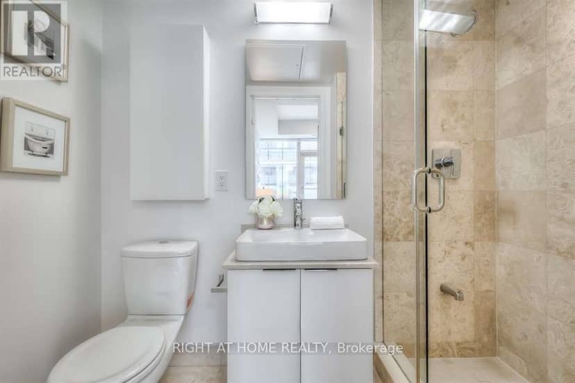 708 - 14 York Street — photo 13 of 35