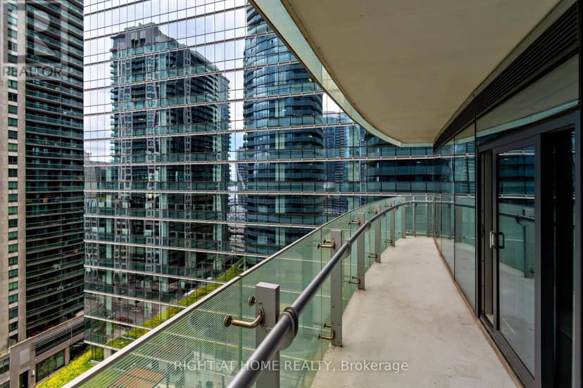 708 - 14 York Street — photo 21 of 35