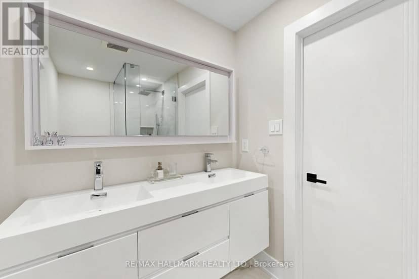 63 Willett Crescent — photo 23 of 39