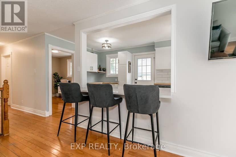 62 Courtice Crescent — photo 11 of 40