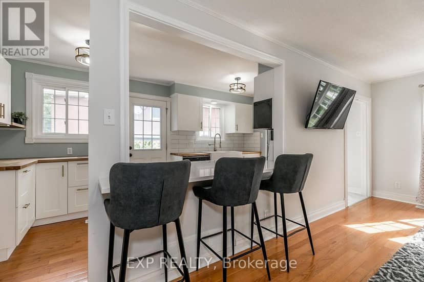 62 Courtice Crescent — photo 12 of 40