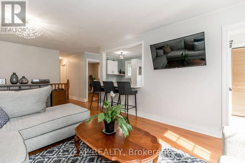 62 Courtice Crescent — photo 9 of 40