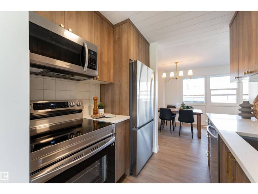 113 Village On The Green Gr NW — photo 10 of 40
