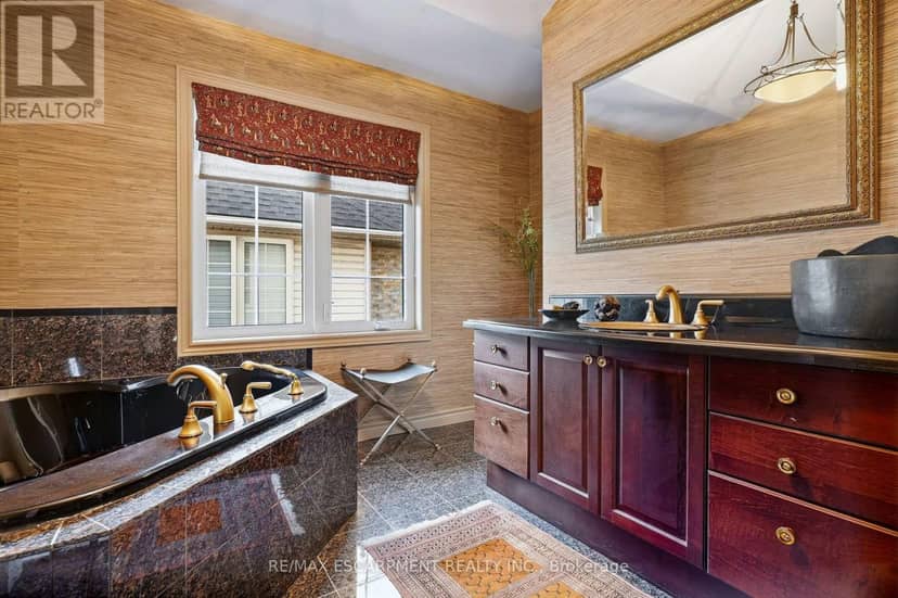 52 - 3480 Upper Middle Road — photo 30 of 40