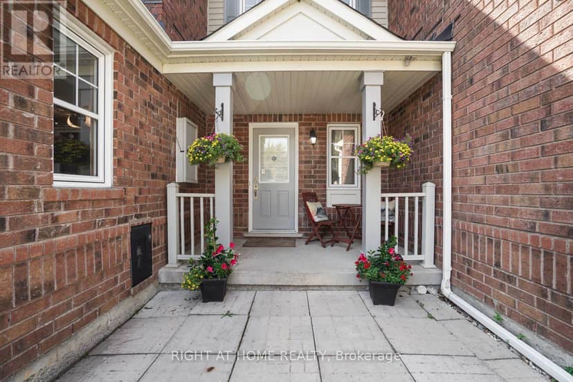 84 Dougherty Crescent — photo 4 of 19