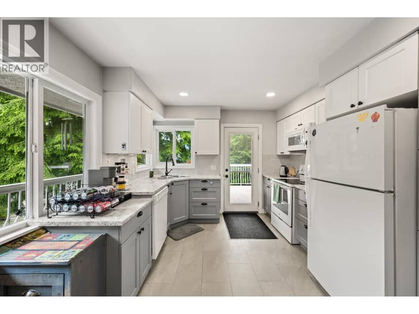1001 GATENSBURY STREET, Coquitlam, photo 4