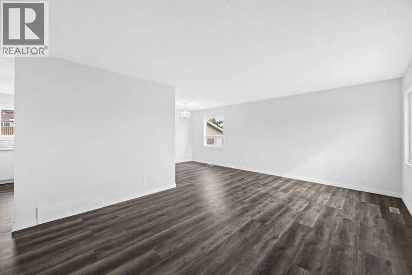 4628 Marcombe Road NE, Calgary, photo 4