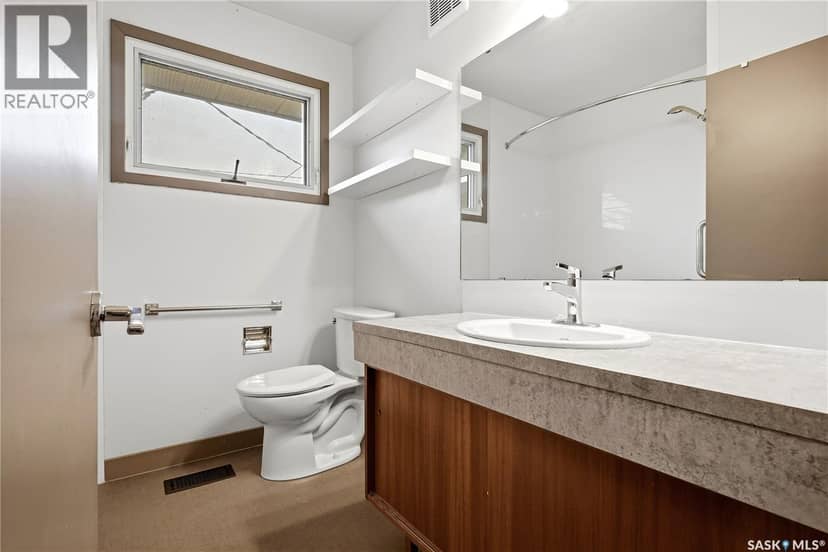 148 Woodward AVENUE — photo 16 of 40