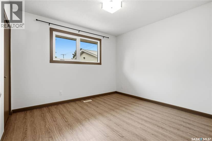 148 Woodward AVENUE — photo 18 of 40