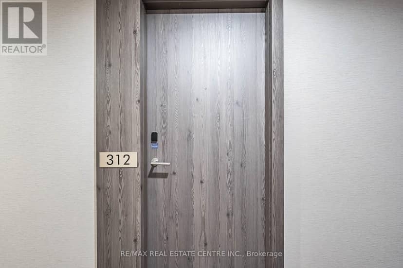 312 - 25 Richmond Street E — photo 2 of 24