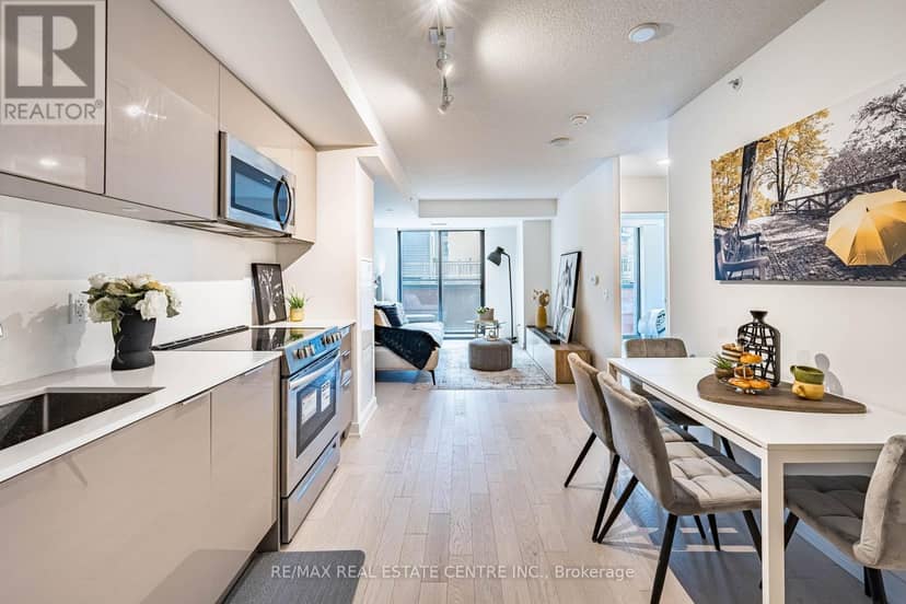 312 - 25 Richmond Street E — photo 5 of 24