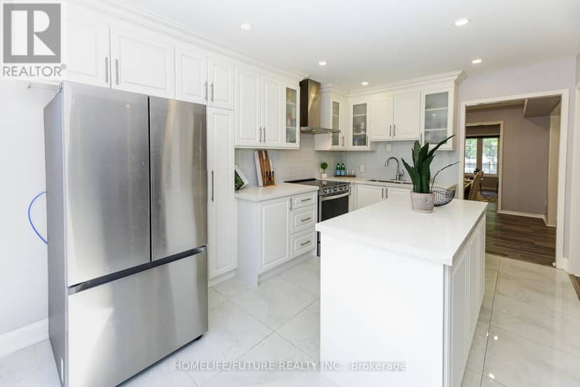 1404 Trowbridge Drive — photo 9 of 25