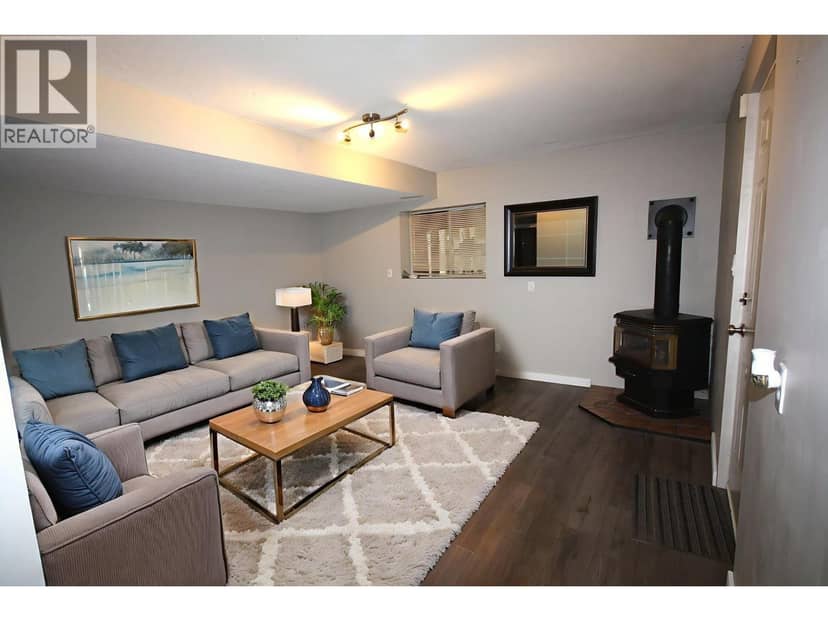 2973 WEMBLEY DRIVE, North Vancouver