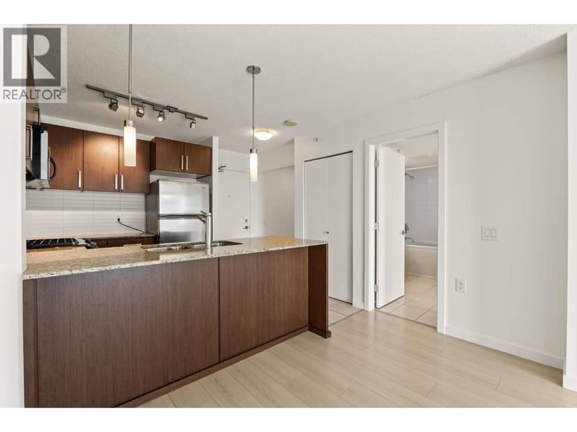 601 9868 CAMERON STREET, Burnaby, photo 3