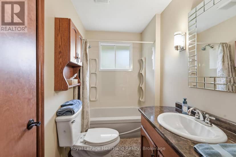 33950 Bachand Street — photo 10 of 40