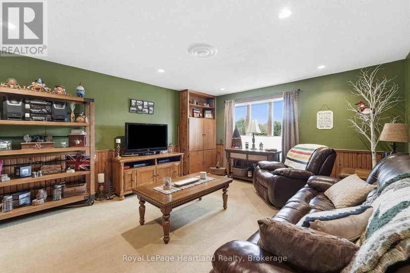 33950 Bachand Street — photo 12 of 40