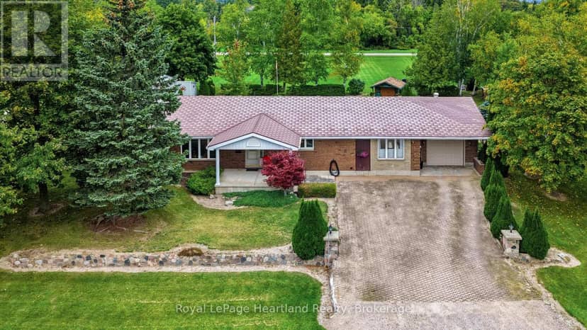 33950 Bachand Street, Bluewater, photo 2