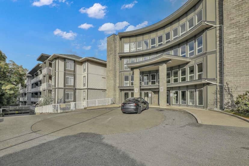 220 13277 108 AVENUE, Surrey, photo 2